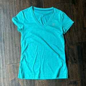 ariat v neck t shirt
